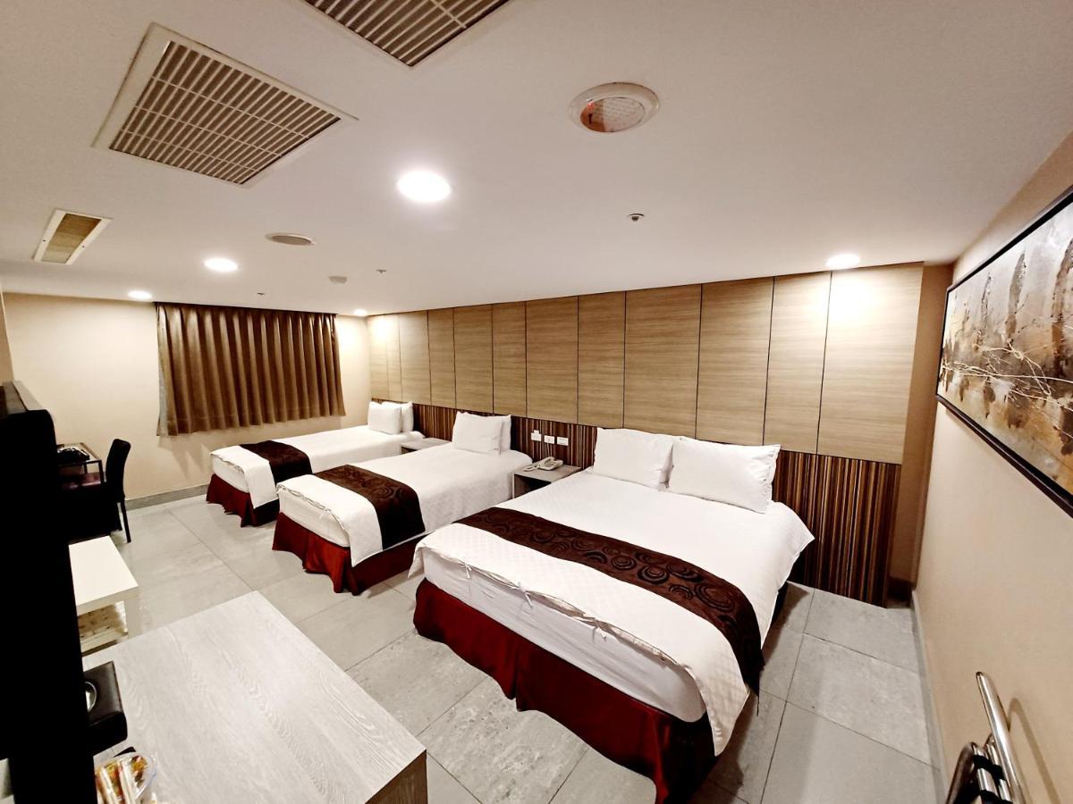 Sa-Yo Hotel - Pier 2 Каосюн Екстериор снимка